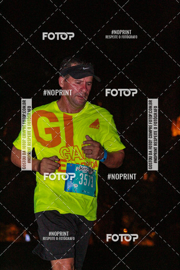 Buy your photos of the eventNight Run 2019 - Pop - Rio de Janeiro on Fotop