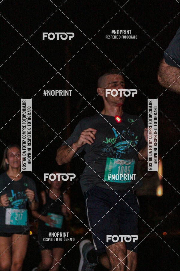 Buy your photos of the eventNight Run 2019 - Pop - Rio de Janeiro on Fotop