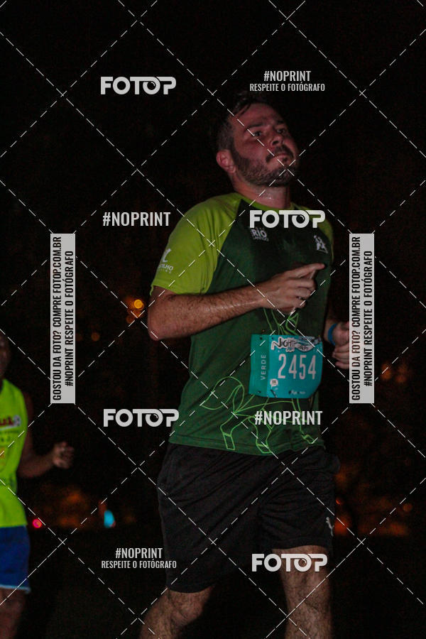 Buy your photos of the eventNight Run 2019 - Pop - Rio de Janeiro on Fotop