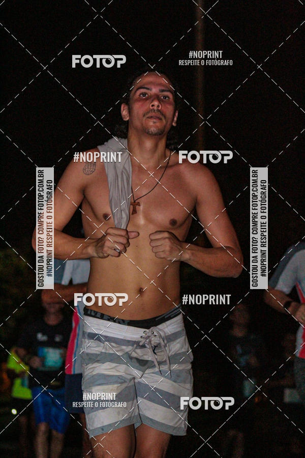 Buy your photos of the eventNight Run 2019 - Pop - Rio de Janeiro on Fotop