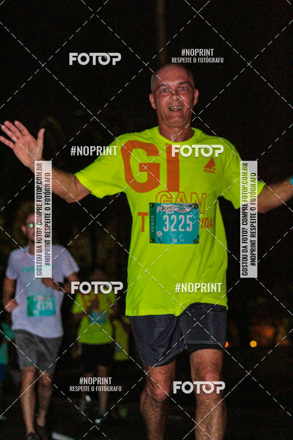 Buy your photos of the eventNight Run 2019 - Pop - Rio de Janeiro on Fotop