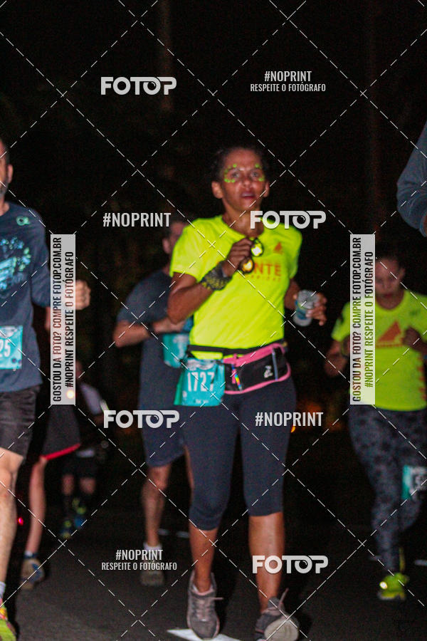 Buy your photos of the eventNight Run 2019 - Pop - Rio de Janeiro on Fotop