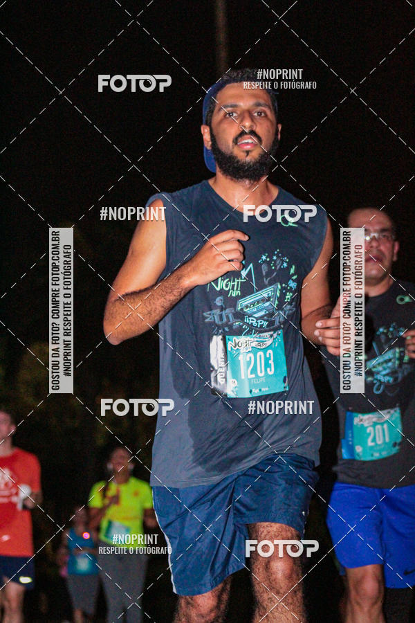 Buy your photos of the eventNight Run 2019 - Pop - Rio de Janeiro on Fotop