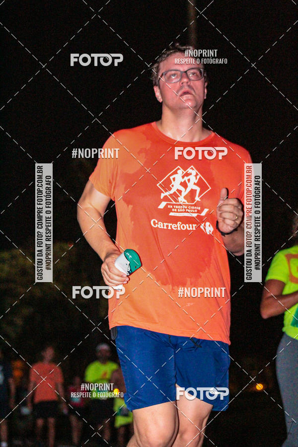 Buy your photos of the eventNight Run 2019 - Pop - Rio de Janeiro on Fotop