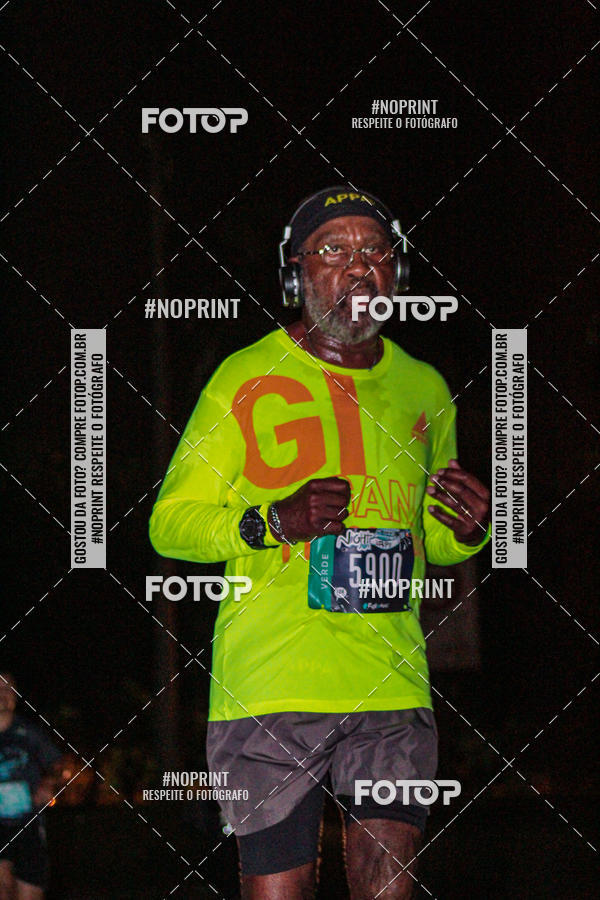 Buy your photos of the eventNight Run 2019 - Pop - Rio de Janeiro on Fotop