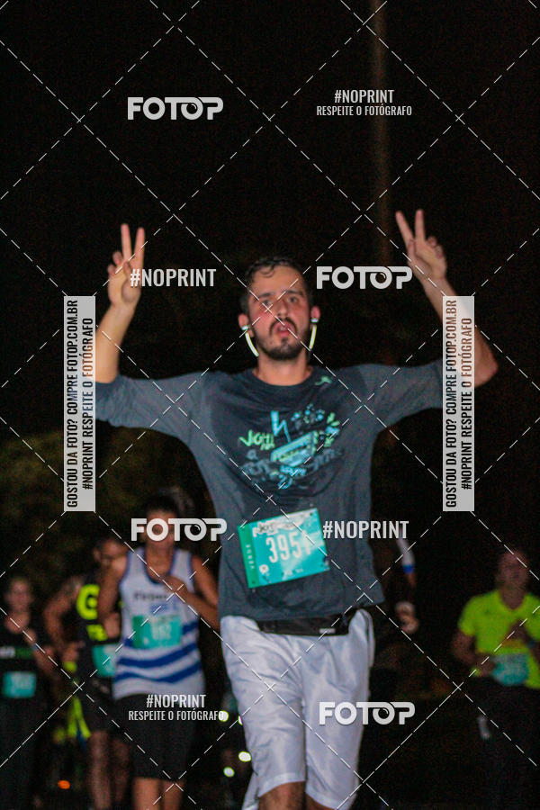 Buy your photos of the eventNight Run 2019 - Pop - Rio de Janeiro on Fotop