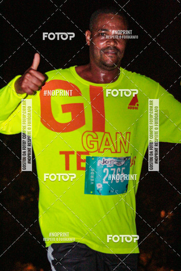 Buy your photos of the eventNight Run 2019 - Pop - Rio de Janeiro on Fotop