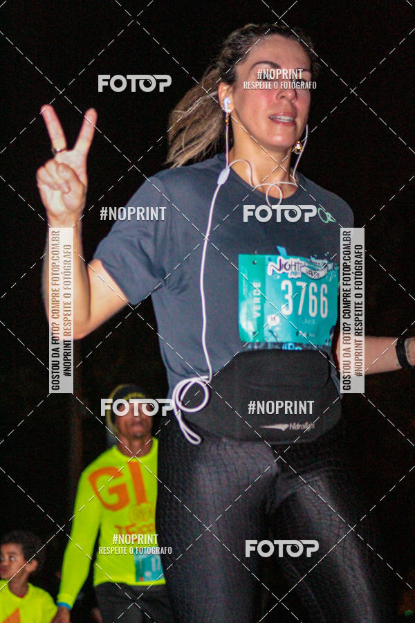 Buy your photos of the eventNight Run 2019 - Pop - Rio de Janeiro on Fotop