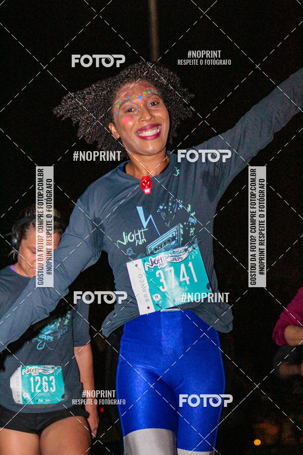 Buy your photos of the eventNight Run 2019 - Pop - Rio de Janeiro on Fotop