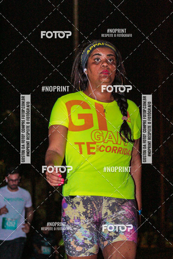 Buy your photos of the eventNight Run 2019 - Pop - Rio de Janeiro on Fotop