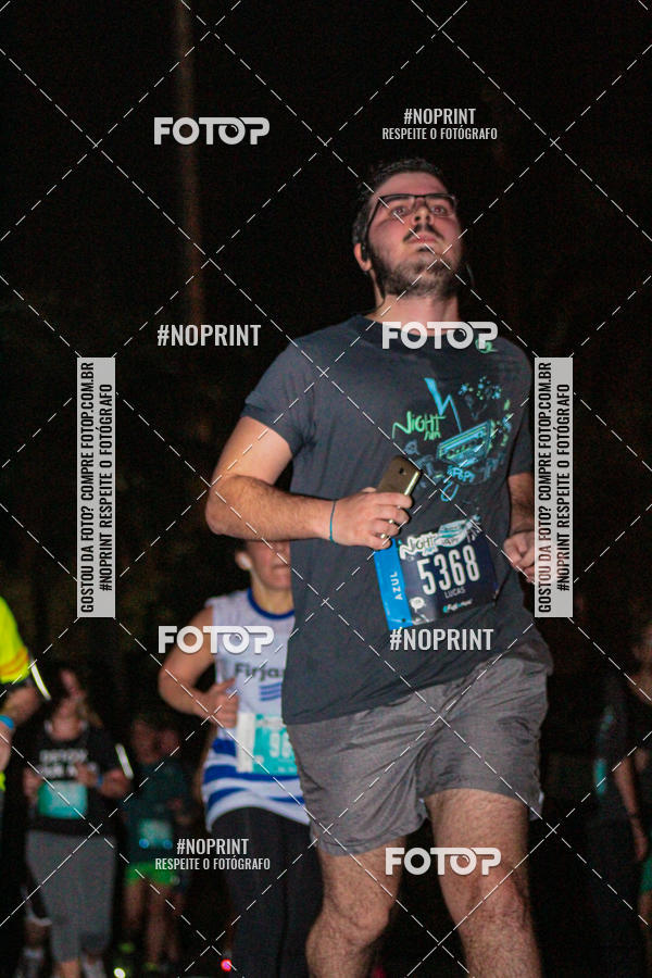Buy your photos of the eventNight Run 2019 - Pop - Rio de Janeiro on Fotop