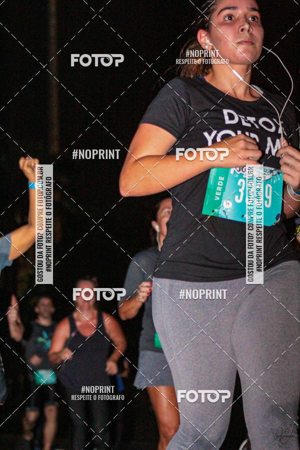 Buy your photos of the eventNight Run 2019 - Pop - Rio de Janeiro on Fotop