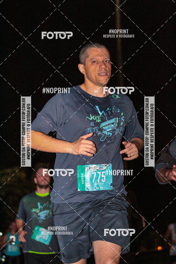 Buy your photos of the eventNight Run 2019 - Pop - Rio de Janeiro on Fotop
