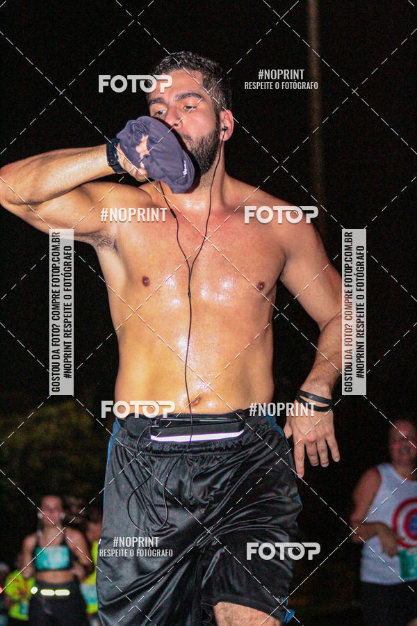 Buy your photos of the eventNight Run 2019 - Pop - Rio de Janeiro on Fotop