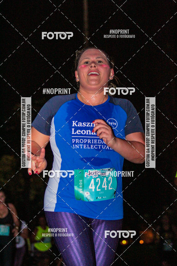Buy your photos of the eventNight Run 2019 - Pop - Rio de Janeiro on Fotop