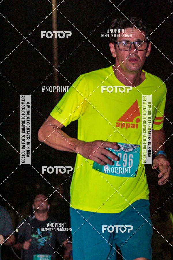 Buy your photos of the eventNight Run 2019 - Pop - Rio de Janeiro on Fotop