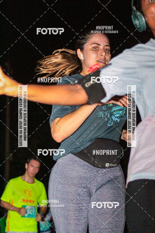 Buy your photos of the eventNight Run 2019 - Pop - Rio de Janeiro on Fotop
