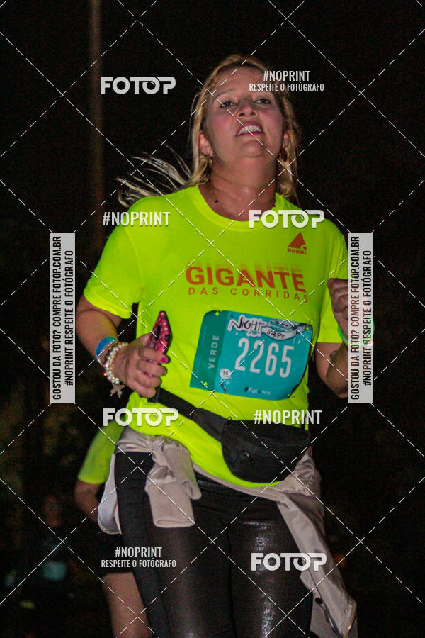 Buy your photos of the eventNight Run 2019 - Pop - Rio de Janeiro on Fotop