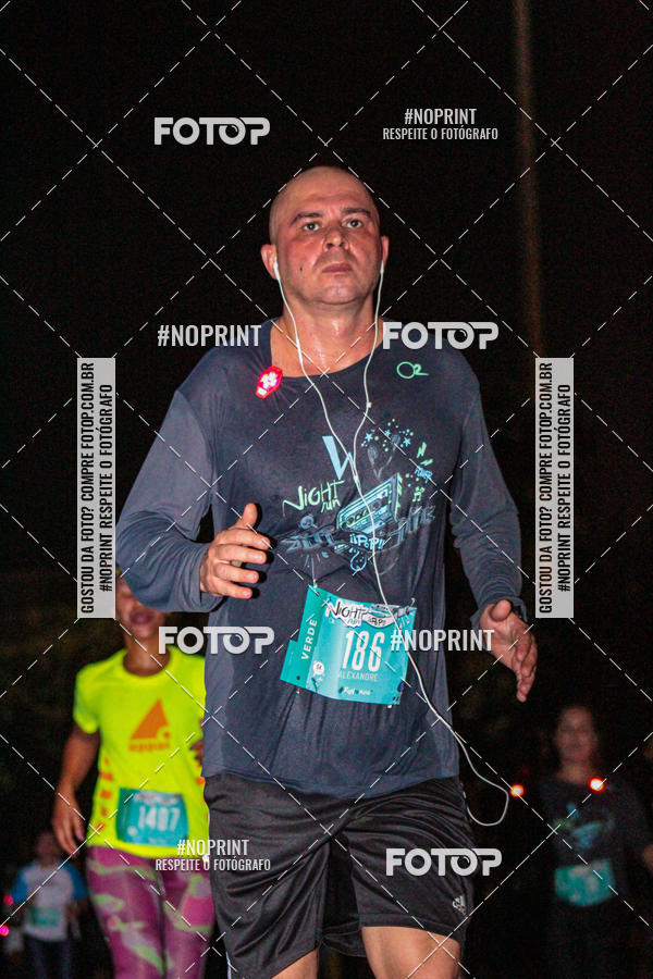 Buy your photos of the eventNight Run 2019 - Pop - Rio de Janeiro on Fotop