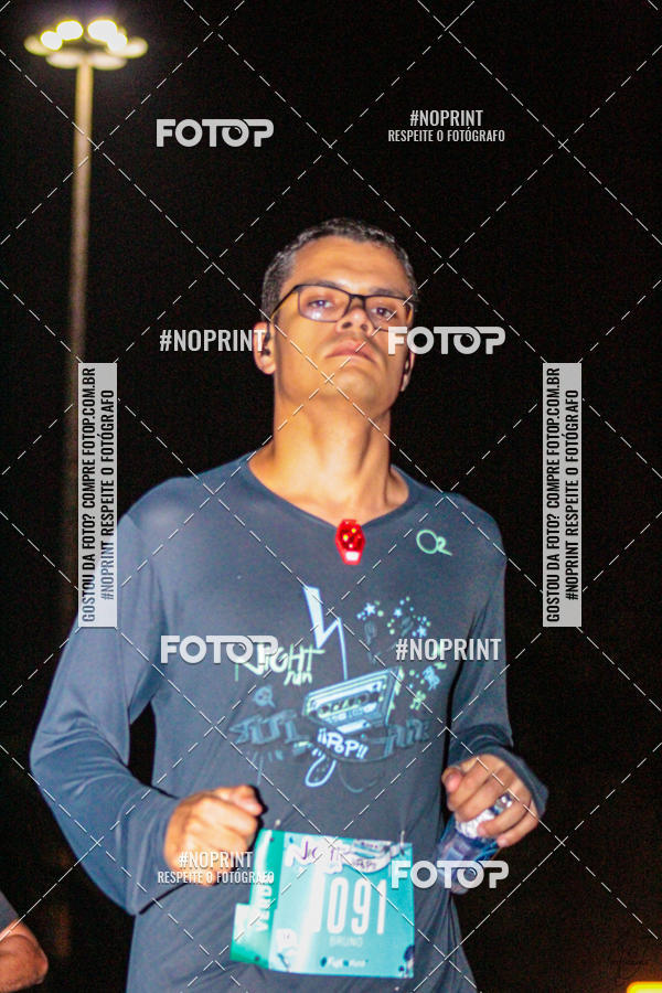 Buy your photos of the eventNight Run 2019 - Pop - Rio de Janeiro on Fotop
