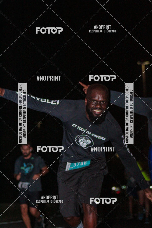 Buy your photos of the eventNight Run 2019 - Pop - Rio de Janeiro on Fotop