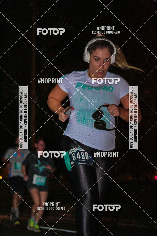 Buy your photos of the eventNight Run 2019 - Pop - Rio de Janeiro on Fotop