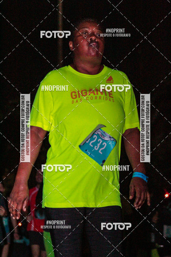 Buy your photos of the eventNight Run 2019 - Pop - Rio de Janeiro on Fotop