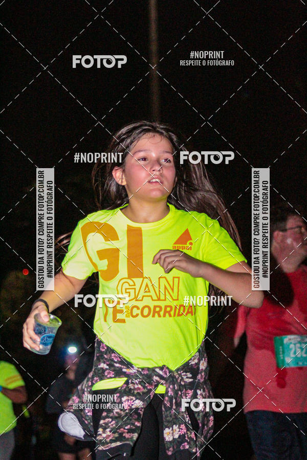 Buy your photos of the eventNight Run 2019 - Pop - Rio de Janeiro on Fotop