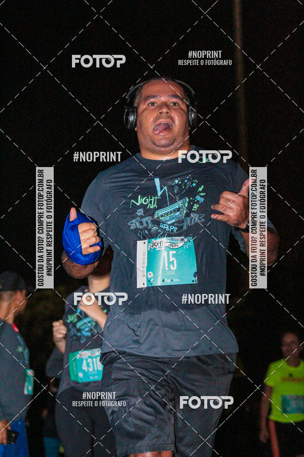 Buy your photos of the eventNight Run 2019 - Pop - Rio de Janeiro on Fotop