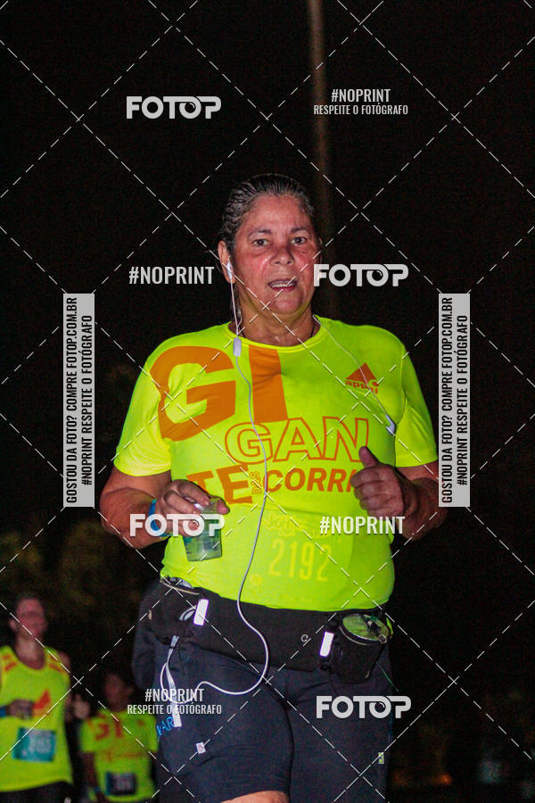 Buy your photos of the eventNight Run 2019 - Pop - Rio de Janeiro on Fotop