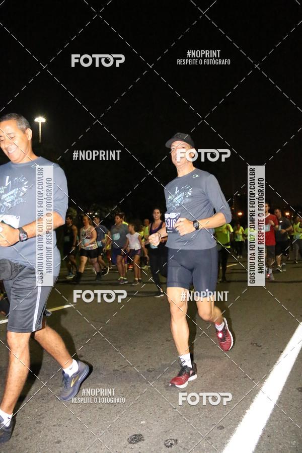 Buy your photos of the eventNight Run 2019 - Pop - Rio de Janeiro on Fotop