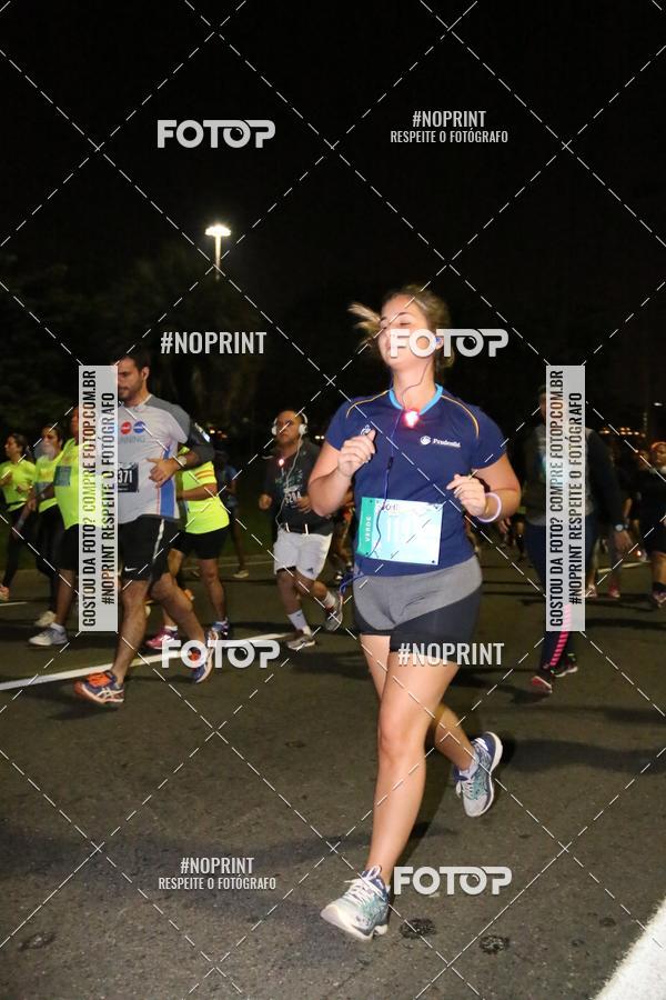 Buy your photos of the eventNight Run 2019 - Pop - Rio de Janeiro on Fotop