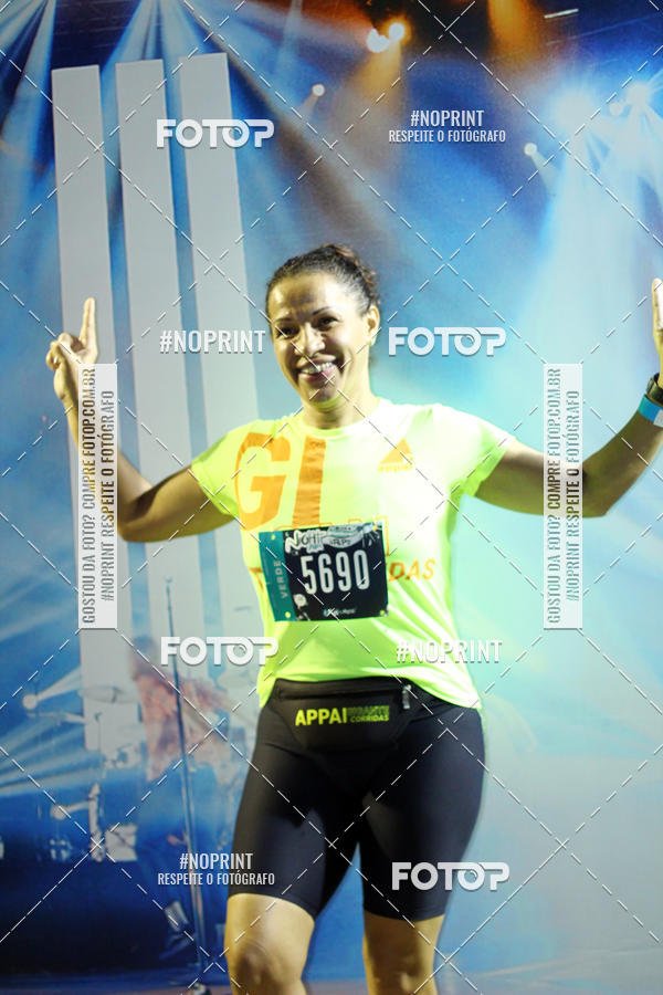 Buy your photos of the eventNight Run 2019 - Pop - Rio de Janeiro on Fotop
