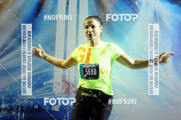 Buy your photos of the eventNight Run 2019 - Pop - Rio de Janeiro on Fotop