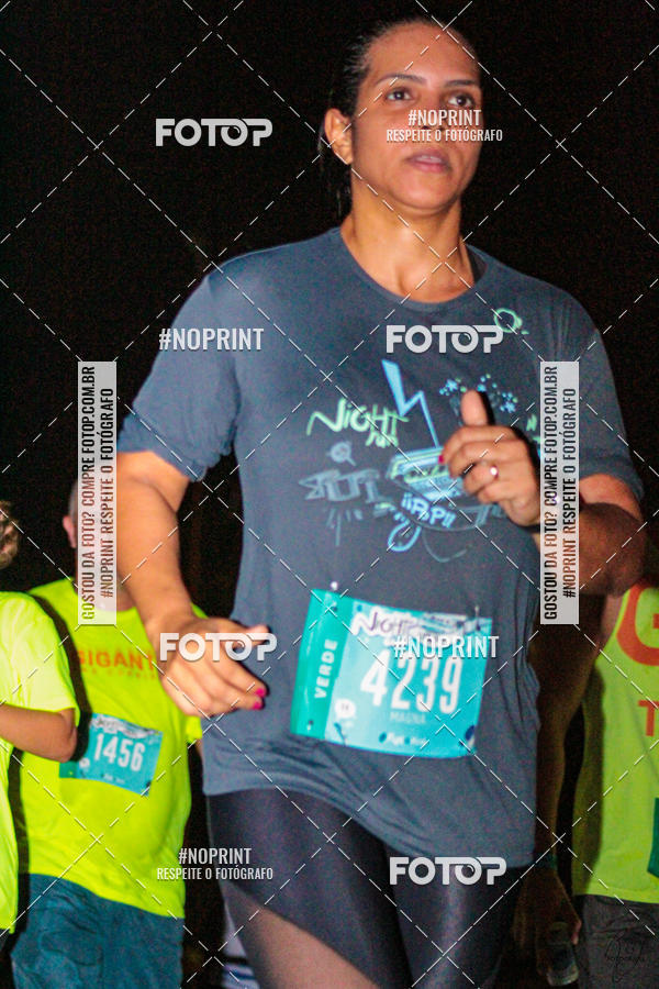 Buy your photos of the eventNight Run 2019 - Pop - Rio de Janeiro on Fotop