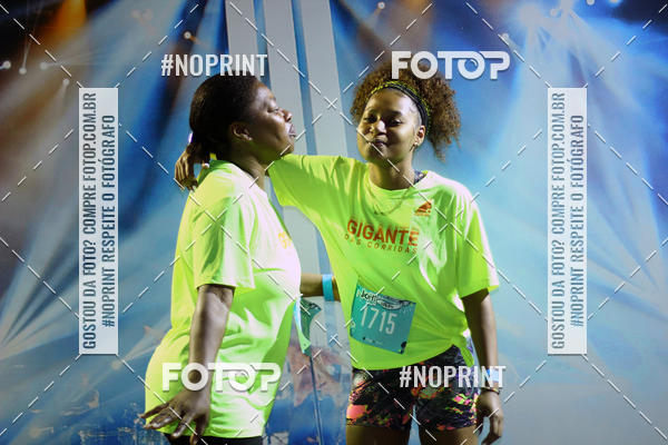 Buy your photos of the eventNight Run 2019 - Pop - Rio de Janeiro on Fotop