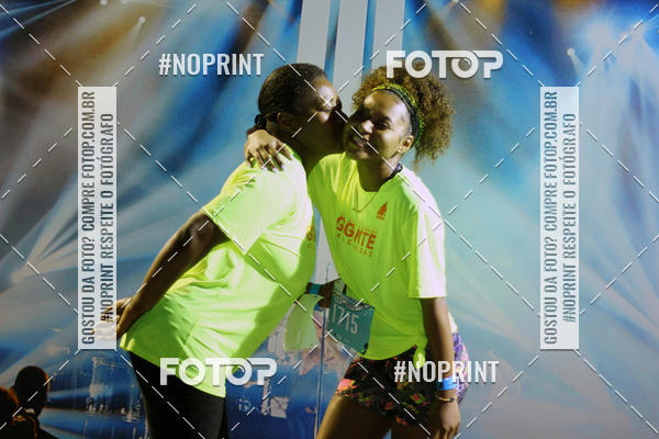 Buy your photos of the eventNight Run 2019 - Pop - Rio de Janeiro on Fotop