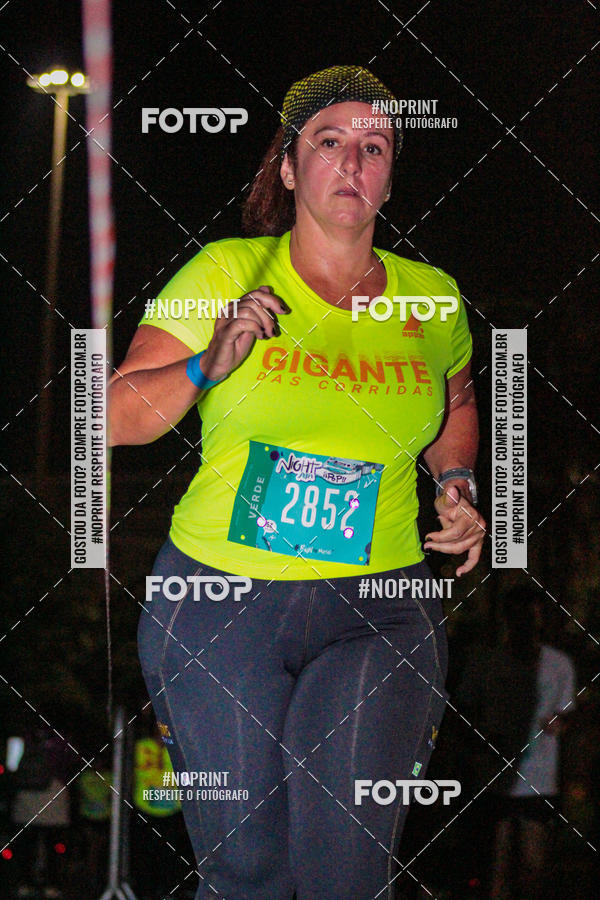 Buy your photos of the eventNight Run 2019 - Pop - Rio de Janeiro on Fotop