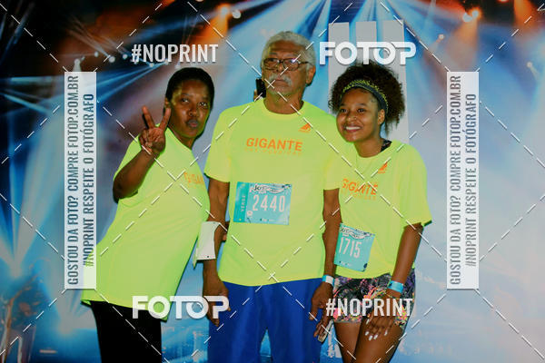 Buy your photos of the eventNight Run 2019 - Pop - Rio de Janeiro on Fotop