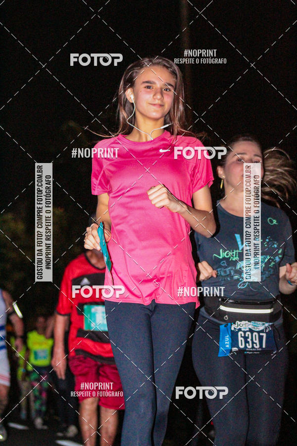 Buy your photos of the eventNight Run 2019 - Pop - Rio de Janeiro on Fotop