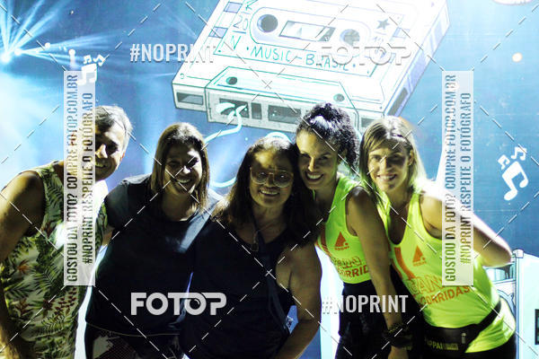 Buy your photos of the eventNight Run 2019 - Pop - Rio de Janeiro on Fotop