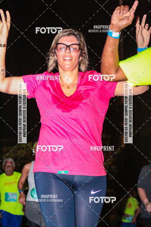 Buy your photos of the eventNight Run 2019 - Pop - Rio de Janeiro on Fotop