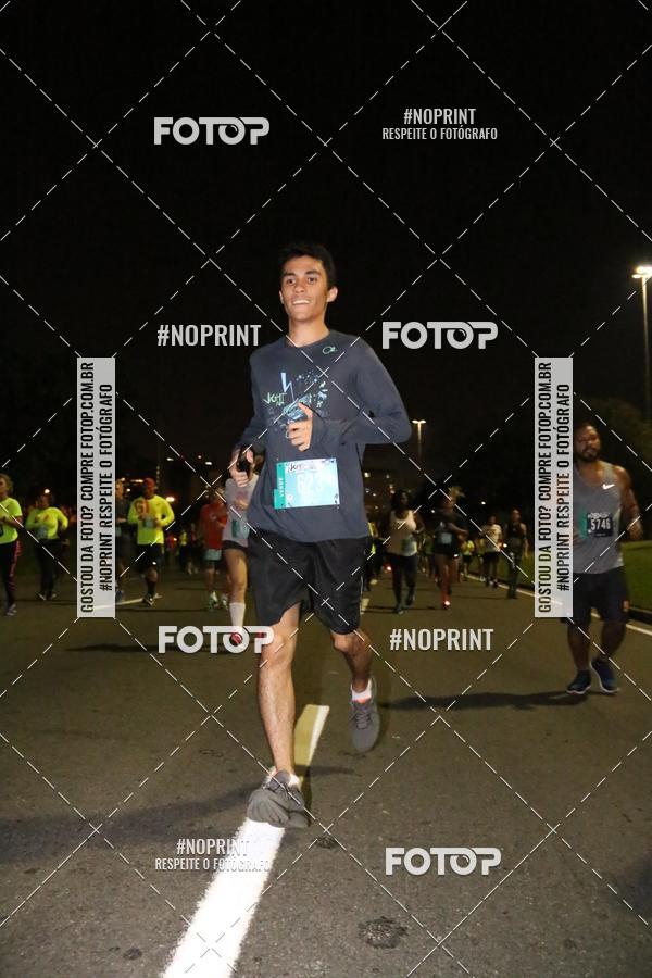 Buy your photos of the eventNight Run 2019 - Pop - Rio de Janeiro on Fotop