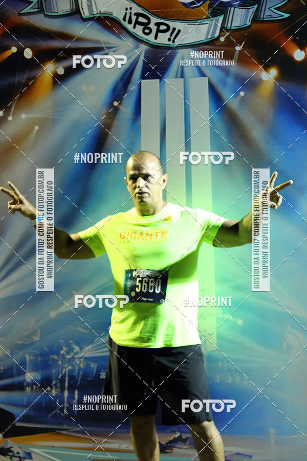 Buy your photos of the eventNight Run 2019 - Pop - Rio de Janeiro on Fotop