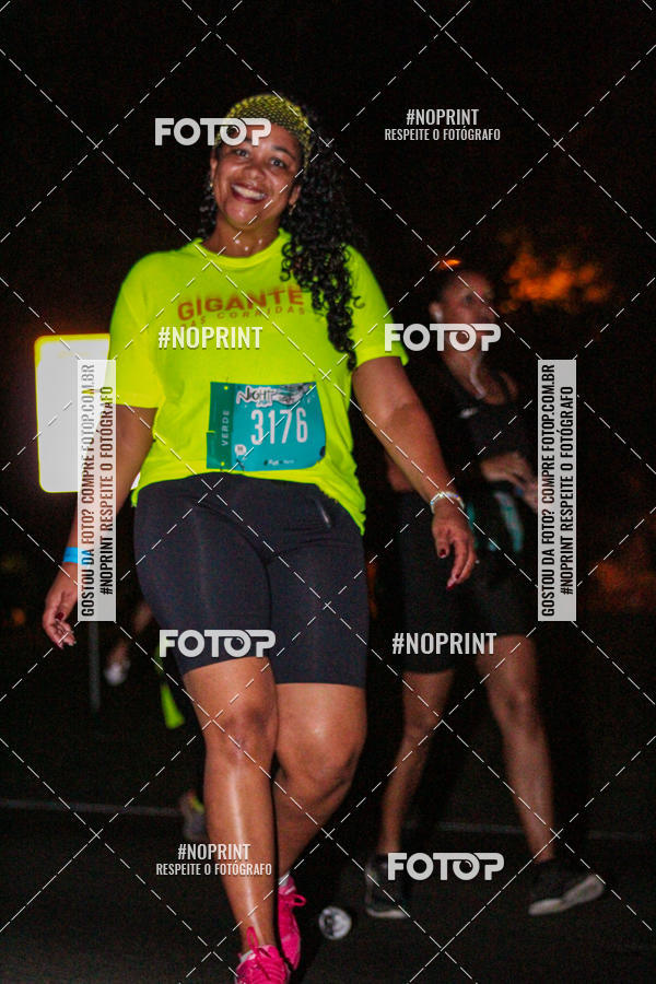 Buy your photos of the eventNight Run 2019 - Pop - Rio de Janeiro on Fotop