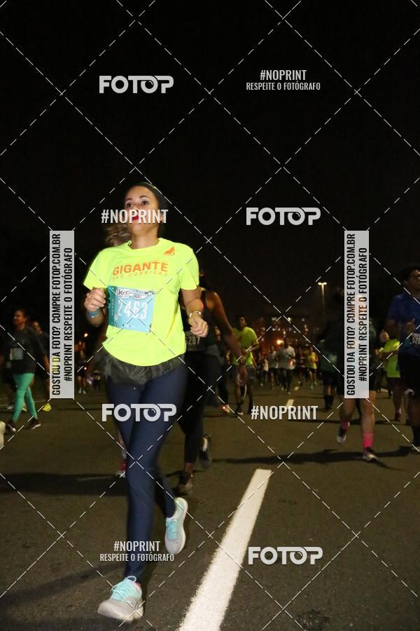 Buy your photos of the eventNight Run 2019 - Pop - Rio de Janeiro on Fotop