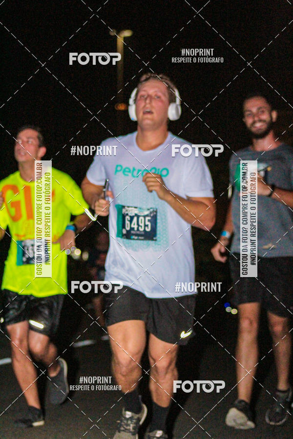 Buy your photos of the eventNight Run 2019 - Pop - Rio de Janeiro on Fotop