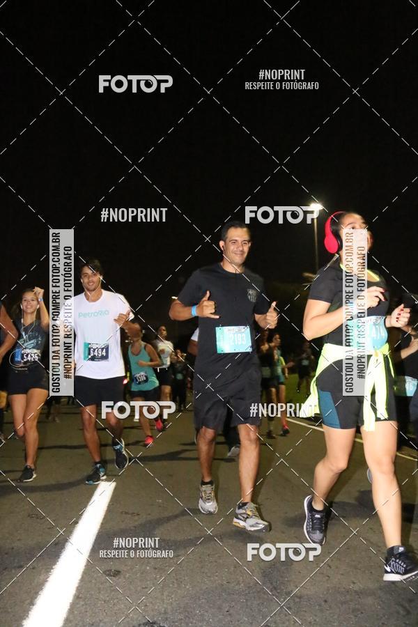 Buy your photos of the eventNight Run 2019 - Pop - Rio de Janeiro on Fotop