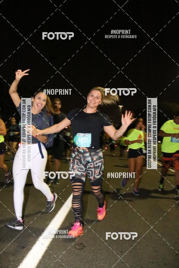 Buy your photos of the eventNight Run 2019 - Pop - Rio de Janeiro on Fotop