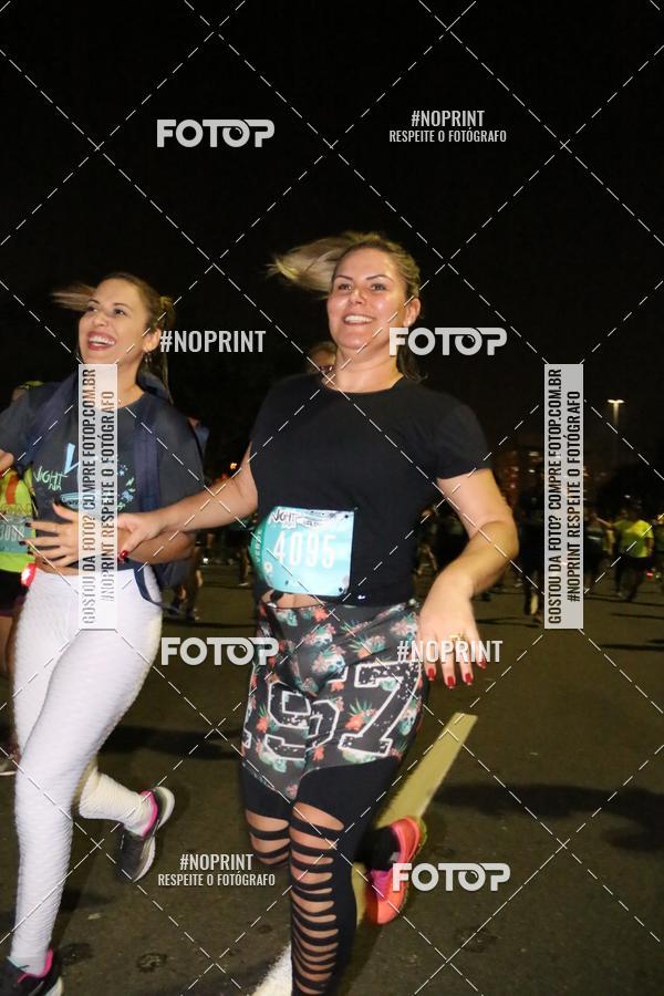 Buy your photos of the eventNight Run 2019 - Pop - Rio de Janeiro on Fotop